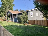 172 Woodward Ave - Front