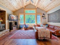 13575 Laurel Ln, Sebastopol, CA