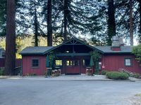 11926 Laurel Ave, Forestville