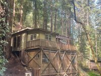 11926 Laurel Ave, Forestville